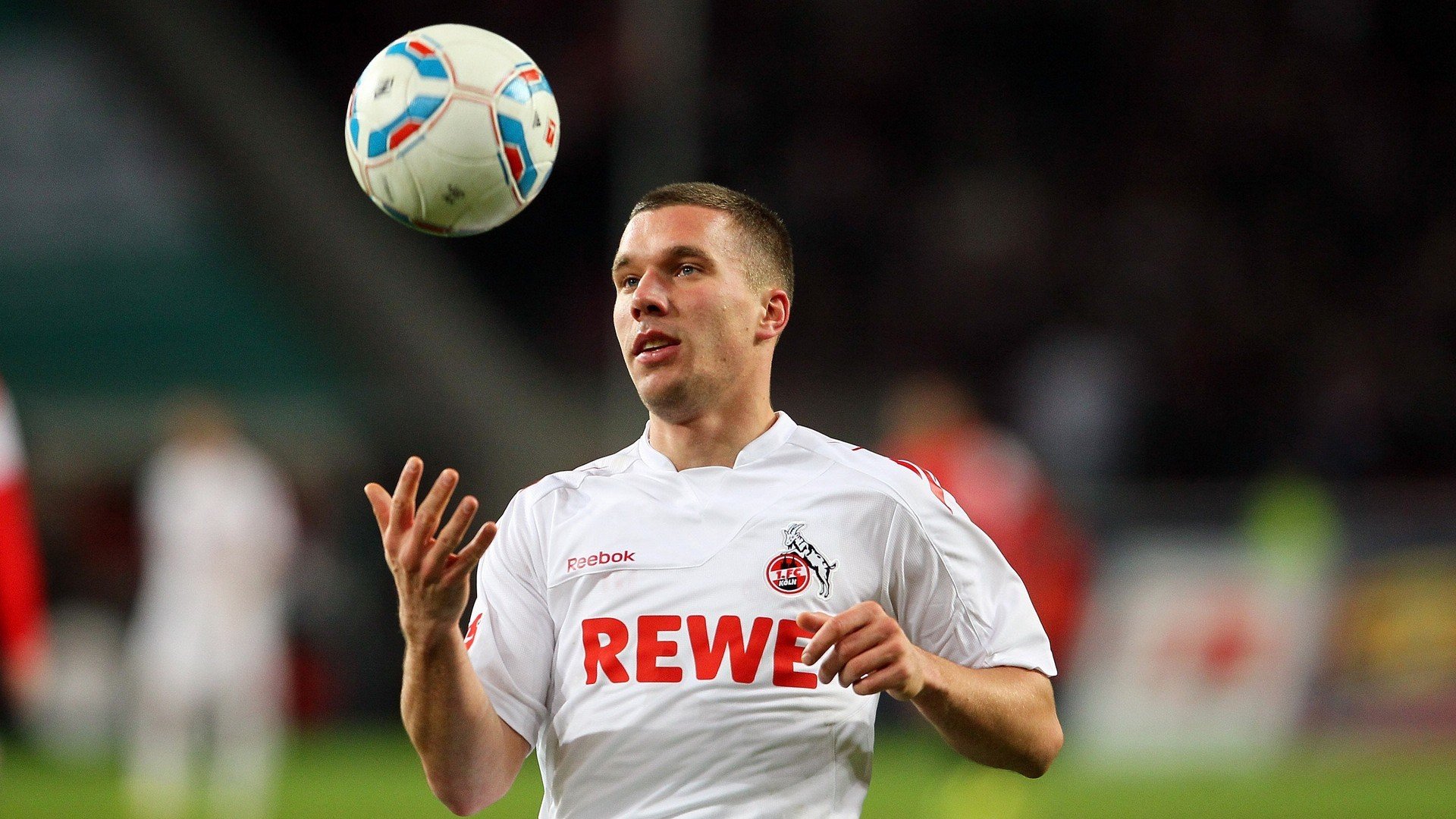 九游下载官网-花样滑冰演出尝试沉浸式剧场模式，花样滑冰场景