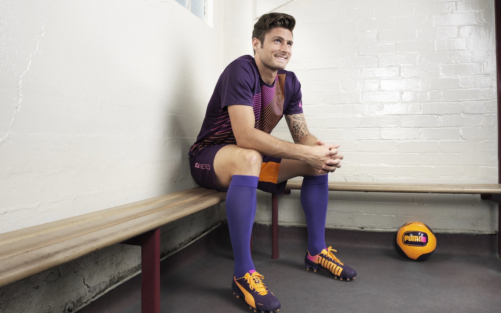 JIUYOU GAMING-塞尔·拉恩：他是全黑队反击战术的关键，速度和突破让全队充满活力